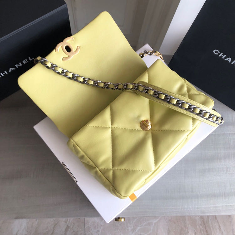 Bolsa Chanel 19