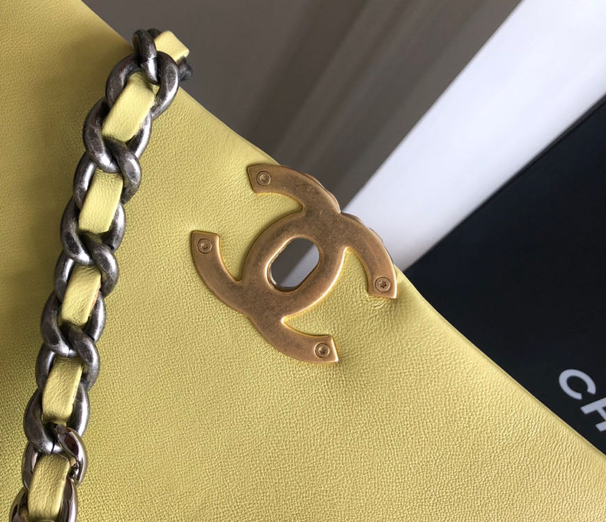 Bolsa Chanel 19