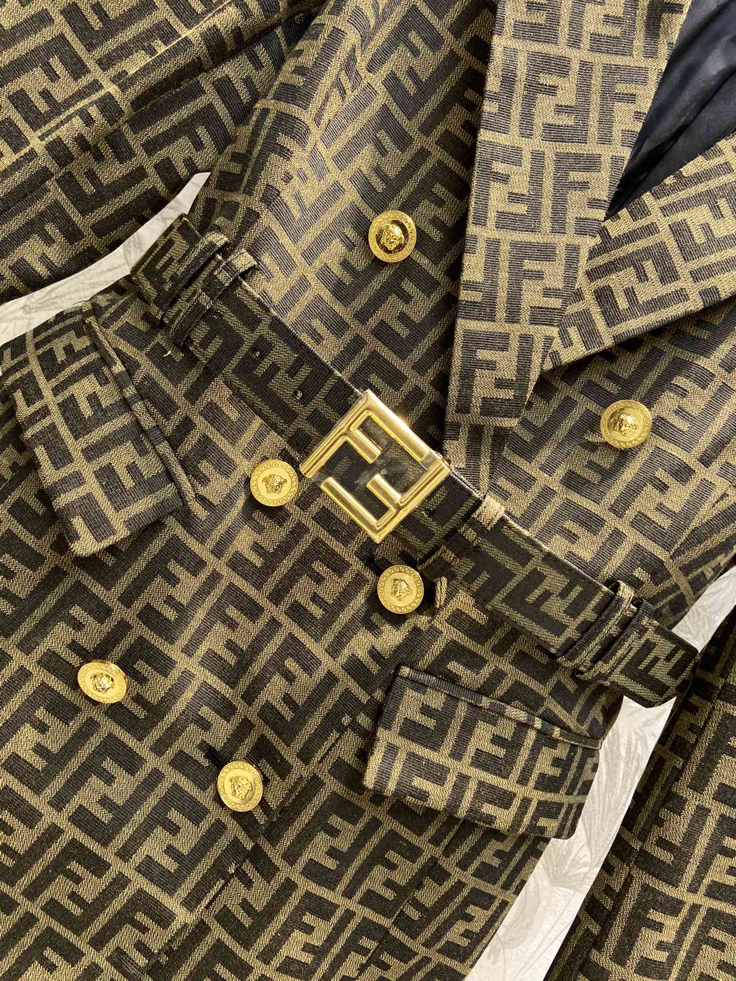 Casaco Fendi