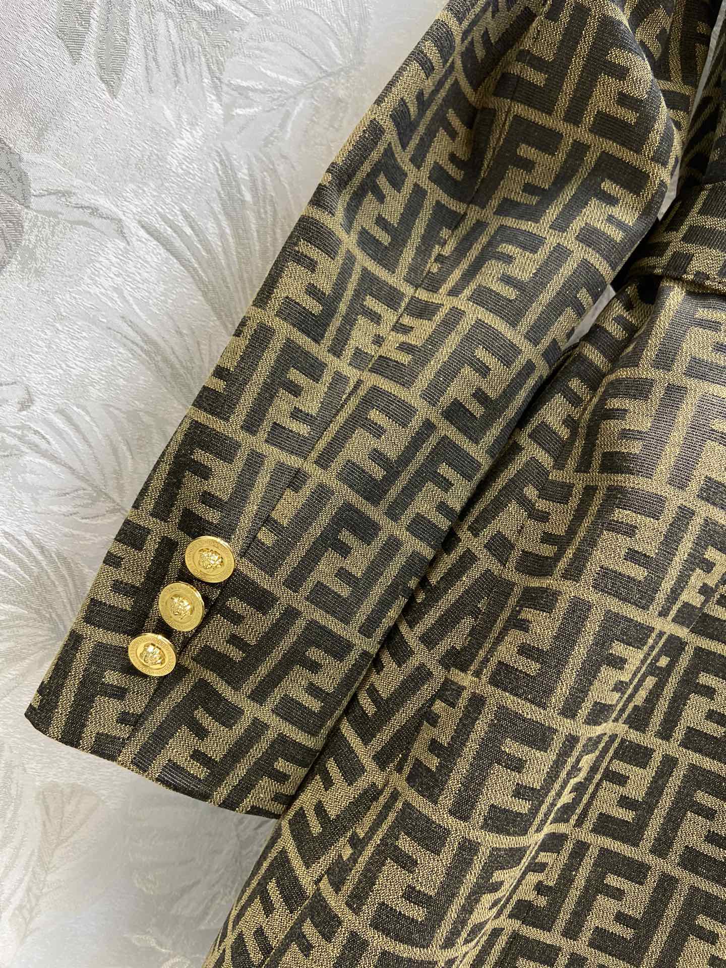 Casaco Fendi