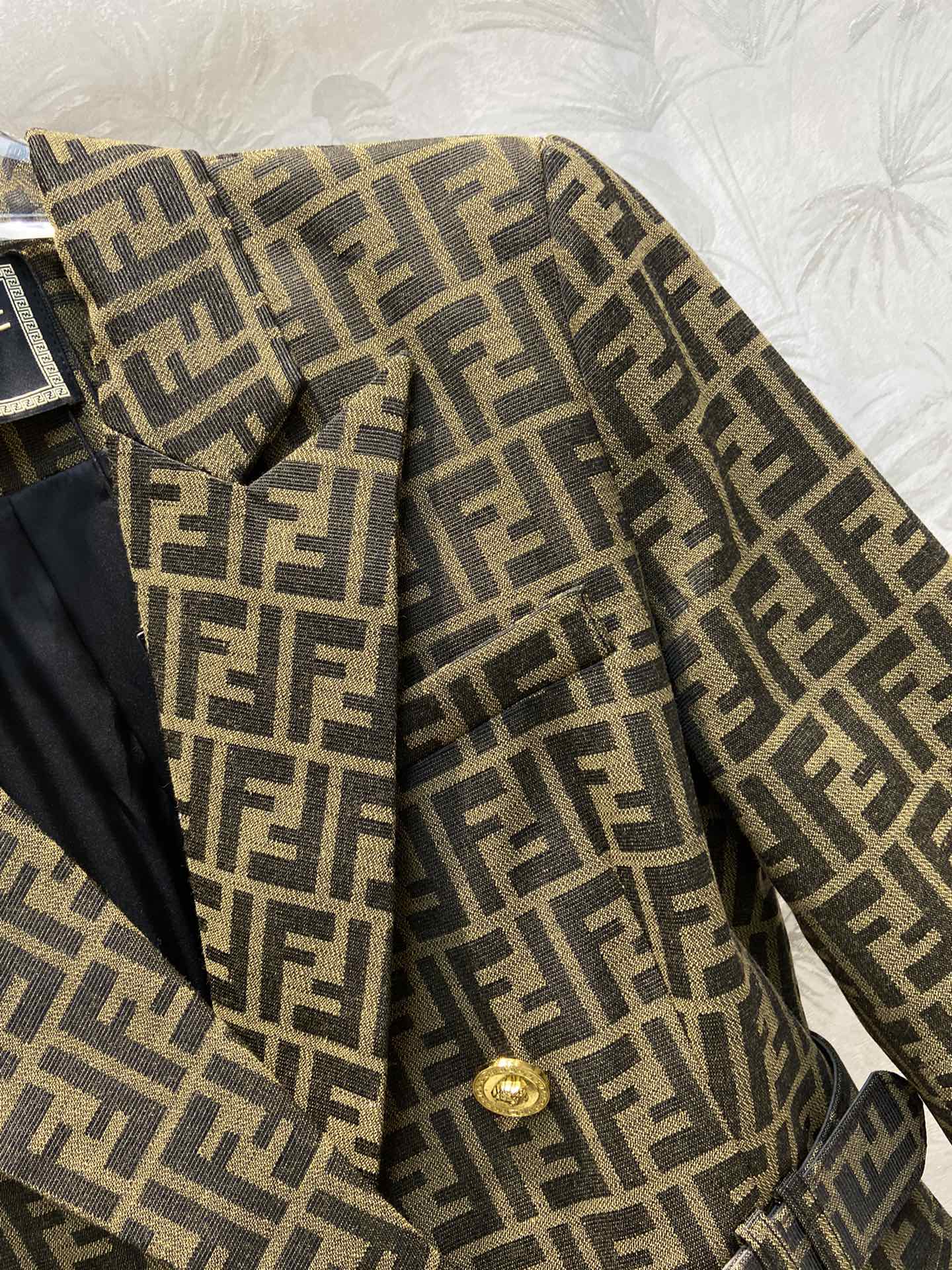 Casaco Fendi